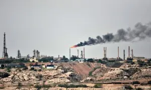 امریکا کے ایرانی جزیرے خارگ، ریلوے تنصیبات اور پلوں پر فضائی حملے