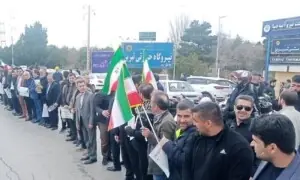 ایرانی شہری امریکی حملوں سے بجلی گھروں، پلوں کی حفاظت کے لیے نکل آئے