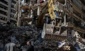 Israel strikes Lebanon, putting fragile ceasefire at risk