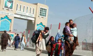 پاکستان سے افغان شہریوں کا انخلا جاری، اب تک کتنے واپس جاچکے ہیں؟