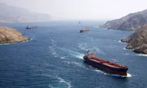 آبنائے ہرمز کی بندش میں 2 گھنٹے باقی، بحالی کے لیے برطانیہ اور فرانس متحرک