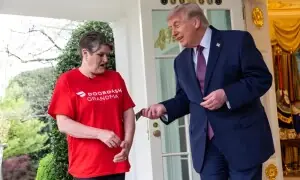 ٹرمپ کی معمولی سا برگر آرڈر ڈیلیور کرنے والی خاتون کو 28000 روپے کی ٹِپ