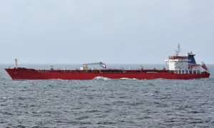 چینی آئل ٹینکر امریکی ناکہ بندی توڑ کر آبنائے ہرمز سے نکلنے میں کامیاب