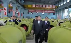 کیمیائی اور حیاتیاتی ہتھیاروں کا بڑا ذخیرہ: شمالی کوریا کی جوہری صلاحیت میں اضافے کا انکشاف کیمیائی اور حیاتیاتی ہتھیاروں کا بڑا ذخیرہ: شمالی کوریا کی جوہری صلاحیت میں اضافے کا انکشاف