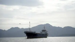 US shift to Iran blockade aims to force negotiations, analysts say