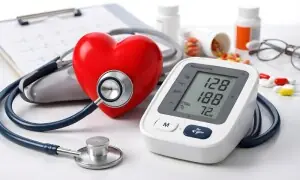 دل کی حفاظت کے لیے بلڈ پریشر کتنی بار چیک کرنا چاہیے؟
