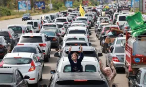 لبنان جنگ بندی: جنوبی علاقوں میں لوگوں کی گھر واپسی شروع، حکام کی احتیاط کی اپیل