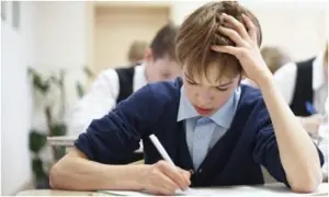 طلبہ یاد کیا ہوا سبق کیوں بھول جاتے ہیں؟ وجہ جانیے