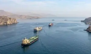 آبنائے ہرمز سے تیل بردار جہازوں کی آمد و رفت کا آغاز: 60 دنوں میں جنگ ختم ہونے کا امکان