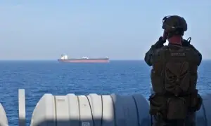 ایرانی بحری جہاز پر قبضے کی قانونی حیثیت: امریکا کن قانونی پیچیدگیوں کا سہارا لے رہا ہے؟