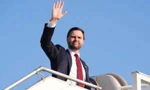 امریکی طیاروں کی نور خان ایئر بیس پر لینڈنگ، جے ڈی وینس کی چند گھنٹوں میں آمد متوقع