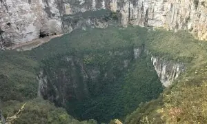 پراسرار کھائی: زمین کے نیچے چھپی ایک قدیم اور &rsquo;خفیہ دنیا&lsquo; کا انکشاف