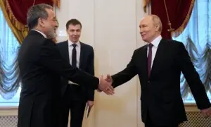 'روس ہر وہ اقدام کرے گا جو ایران اور خطے کے عوام کے مفاد میں ہو'، پیوٹن کی عباس عراقچی سے ملاقات میں گفتگو