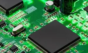 ایران جنگ نے کیمیکل سپلائی روک دی، سرکٹ بورڈز مہنگے ہوگئے