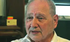 Apple co-founder who sold 10% stake for $800 reflects on &ldquo;clarity, not regret&rdquo;