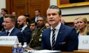 ایران جنگ کے بعد امریکی وزیرِ جنگ کی کانگریس میں پیشی، سخت سوالات کا سامنا