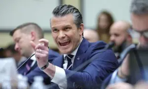 ایران سے جنگ کے جواز پر سوال: امریکی وزیر جنگ کی کانگریس کمیٹی کے تیکھے سوالات پر آئیں بائیں شائیں