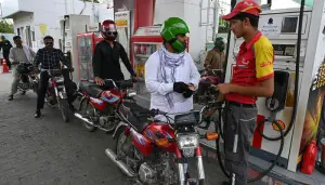 پیٹرولیم مصنوعات پر کتنے ٹیکسز اور ڈیوٹیز عائد ہیں؟ تفصیلات سامنے آگئی