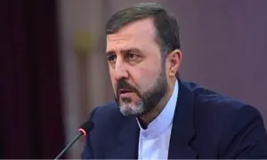 امریکا کو سفارت کاری یا محاذ آرائی میں سے کسی ایک کا انتخاب کرنا ہوگا: کاظم غریب آبادی