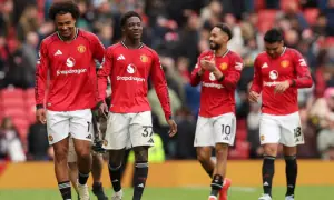 Late goal by Mainoo lifts Manchester United to 3-2 win over rivals Liverpool