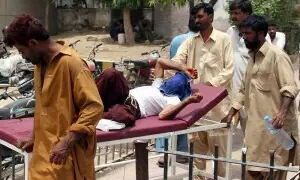 کراچی میں قیامت خیز گرمی سے 8 افراد جاں بحق، 2 روز میں اموات 14 ہوگئیں
