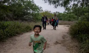 US prepared for visa sanctions on China over migrants issue