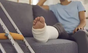 فریکچر میں ٹوٹی ہڈیوں کو تیزی سے جوڑنے والی جادوئی غذائیں