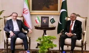عباس عراقچی اور اسحاق ڈار کا رابطہ، خطے کی تازہ صورتِ حال پر گفتگو