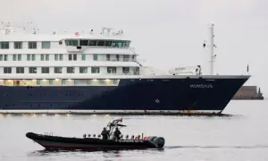 Cruise ship hit by hantavirus outbreak arrives in Tenerife