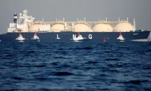 قطر کا دوسرا ایل این جی جہاز آبنائے ہرمز عبور کر کے پاکستان روانہ