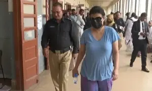 ڈرگ ڈیلر 'پنکی' کو ضمانت دینے والے جج کا ٹیسٹ کرانے کی ہدایت ڈرگ ڈیلر 'پنکی' کو ضمانت دینے والے جج کا ٹیسٹ کرانے کی ہدایت