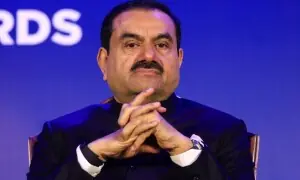 امریکی حکومت ٹرمپ کے حکم پر بھارتی ارب پتی کے تمام مقدمات ختم کرنے پر راضی