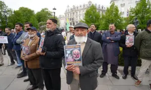 Kashmir protesters challenge Modi&rsquo;s image outside Norwegian Parliament
