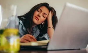 'آفس کی ہوا' کیا ہے اور اس سے سب تھکے ہوئے کیوں دکھتے ہیں؟