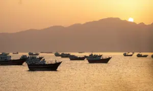 Tankers exit Strait of Hormuz with 6 million barrels of crude oil