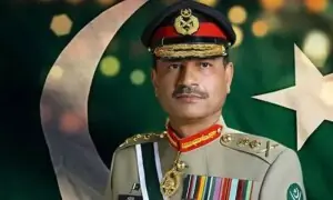 فوج اور قوم کے حوصلے پست نہیں کیے جا سکتے، فیلڈ مارشل کا دہشتگردوں کو دوٹوک پیغام فوج اور قوم کے حوصلے پست نہیں کیے جا سکتے، فیلڈ مارشل کا دہشتگردوں کو دوٹوک پیغام