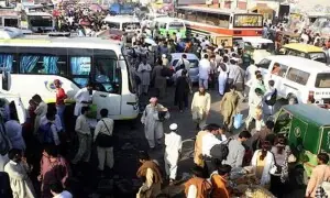 پیٹرول اور ڈیزل سستا ہونے کے بعد ٹرانسپورٹرز نے بھی کرایوں میں کمی کردی پیٹرول اور ڈیزل سستا ہونے کے بعد ٹرانسپورٹرز نے بھی کرایوں میں کمی کردی