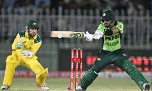 عرفات منہاس کا یادگار ڈیبیو، پاکستان کی پہلے ون ڈے میں آسٹریلیا کو 5 وکٹوں سے شکست