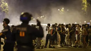 Dozens arrested as PSG victory celebrations turn violent in Paris Dozens arrested as PSG victory celebrations turn violent in Paris