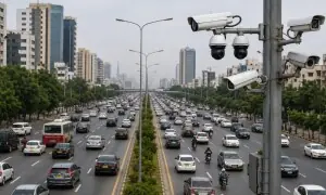 کراچی: شارع فیصل پر آج سے لین کی خلاف ورزی پر ای چالان نافذ