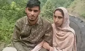 سوشل میڈیا کی محبت: پاکستانی نوجوان نے محبوبہ سے ملنے کے لیے ’لائن آف کنٹرول‘ پار کرلی سوشل میڈیا کی محبت: پاکستانی نوجوان نے محبوبہ سے ملنے کے لیے ’لائن آف کنٹرول‘ پار کرلی