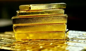 Gold prices fall across Pakistan after recent surge