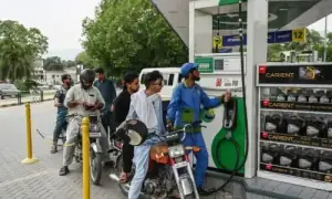Govt cuts petrol price by Rs4 per litre, keeps diesel unchanged