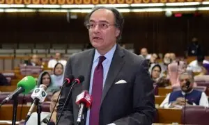 بجٹ 27-2026: دفاع کے لیے 3 ہزار ارب روپے مختص، کاروباری طبقے پر سپر ٹیکس ختم