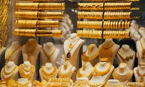 سونے کی قیمت میں آج بھی ریکارڈ توڑ اضافہ، فی تولہ قیمت کیا ہوگئی؟ سونے کی قیمت میں آج بھی ریکارڈ توڑ اضافہ، فی تولہ قیمت کیا ہوگئی؟