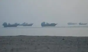 US says Hormuz to be toll-free under Iran deal US says Hormuz to be toll-free under Iran deal