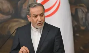 ایران جنگ کا مکمل خاتمہ اسرائیلی افواج کے لبنان چھوڑنے سے مشروط ہے: ایرانی وزیرِ خارجہ