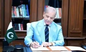 PM Shehbaz signs US-Iran &lsquo;Islamabad MoU&rsquo; as mediator