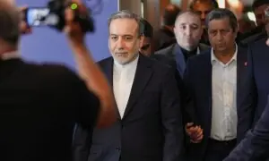 ایرانی وفد سوئٹزرلینڈ سے واپس روانہ؛ 'تکنیکی ٹیمیں مذاکرات جاری رکھیں گی'