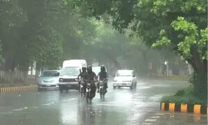 ملک کے مختلف علاقوں میں گرمی برقرار، بالائی علاقوں میں بارش کی پیشگوئی ملک کے مختلف علاقوں میں گرمی برقرار، بالائی علاقوں میں بارش کی پیشگوئی